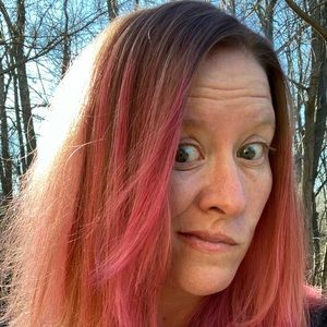 Meet your Posher, Liz